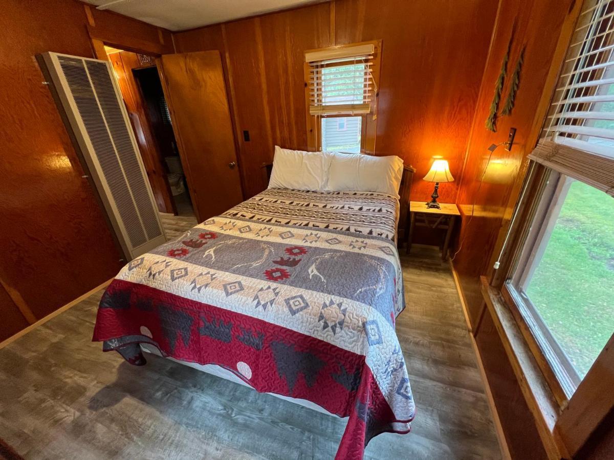 Hôtel Adirondack Lake Cabins à Indian Lake Extérieur photo