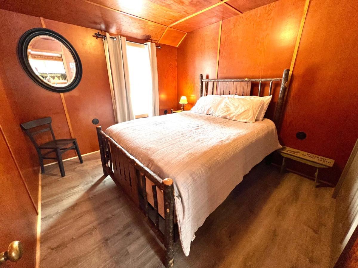 Hôtel Adirondack Lake Cabins à Indian Lake Extérieur photo