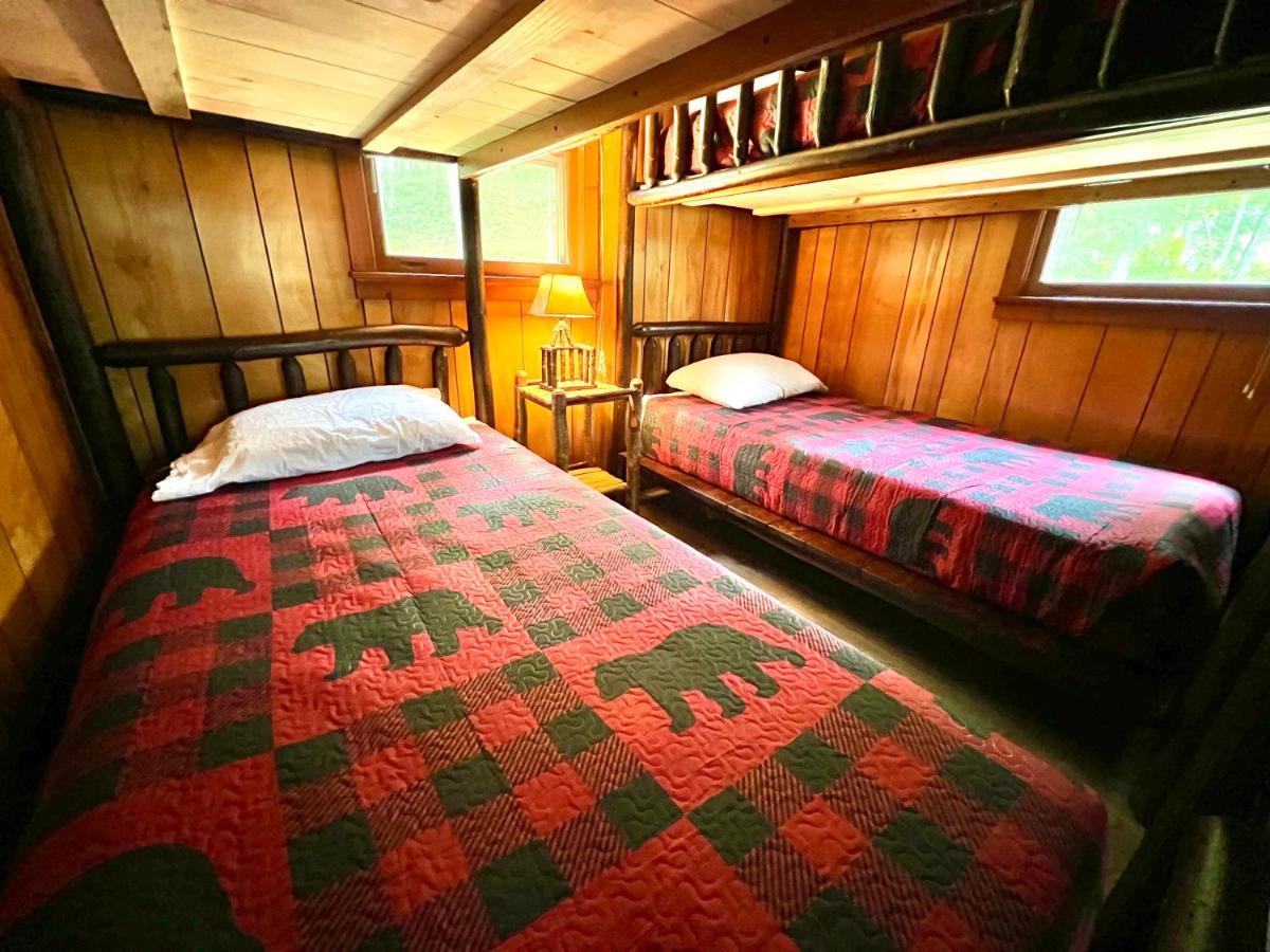 Hôtel Adirondack Lake Cabins à Indian Lake Extérieur photo