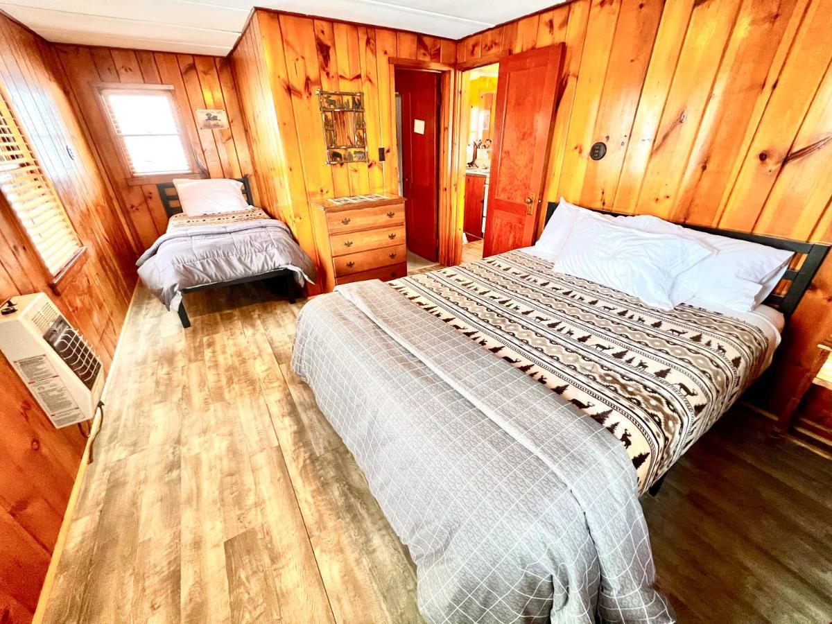 Hôtel Adirondack Lake Cabins à Indian Lake Extérieur photo