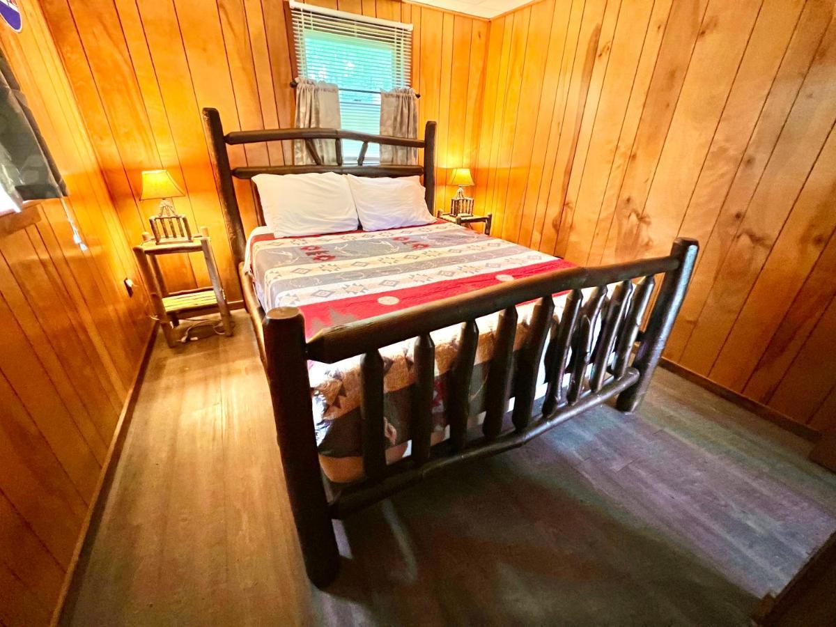 Hôtel Adirondack Lake Cabins à Indian Lake Extérieur photo
